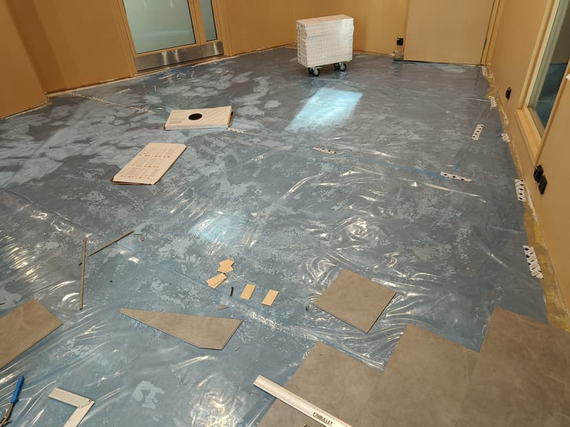 Hertsi nuorisotilan lattiaremontti - Image 3