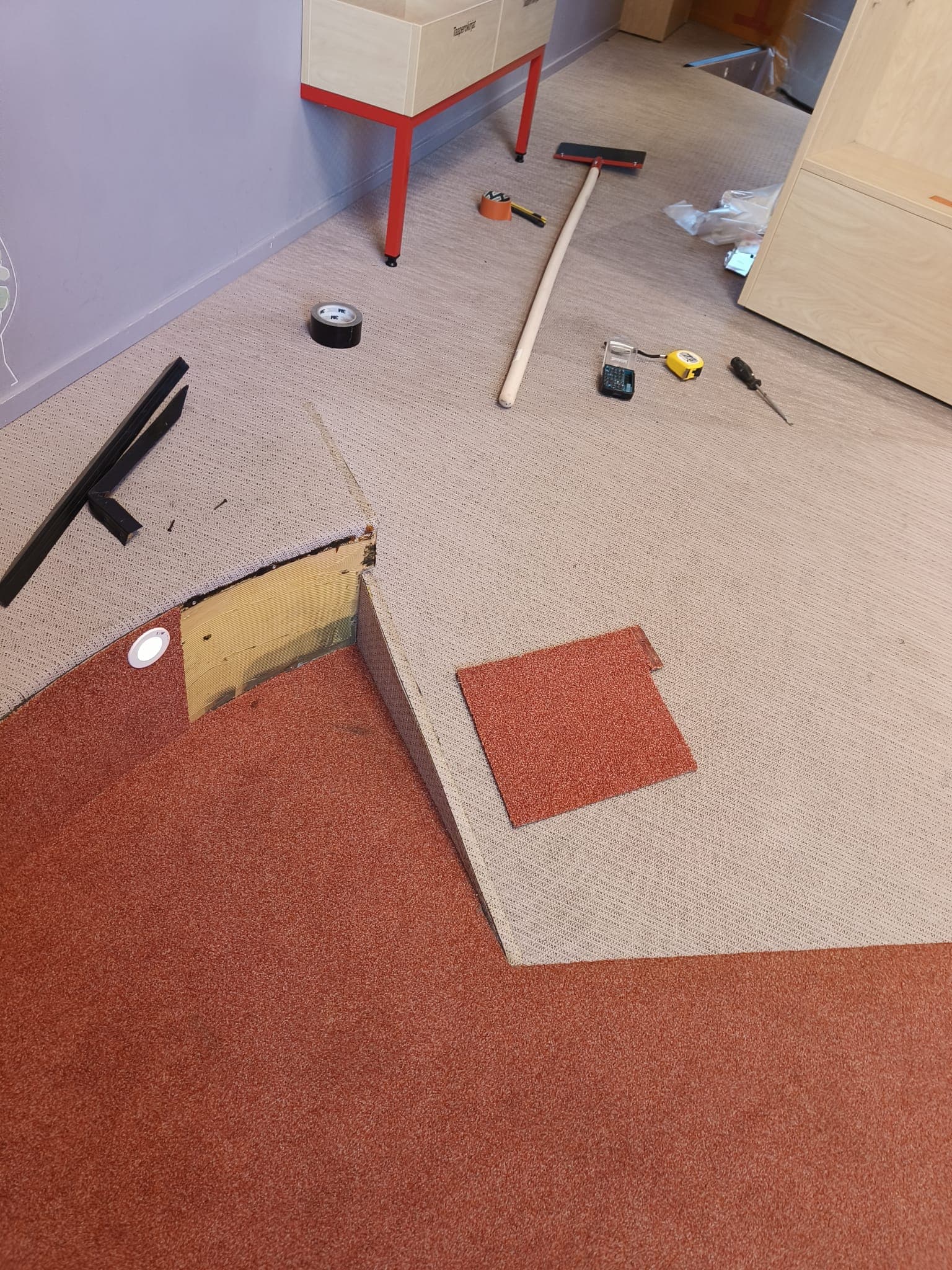 Hertsi kirjaston lattiaremontti - Kuva 8