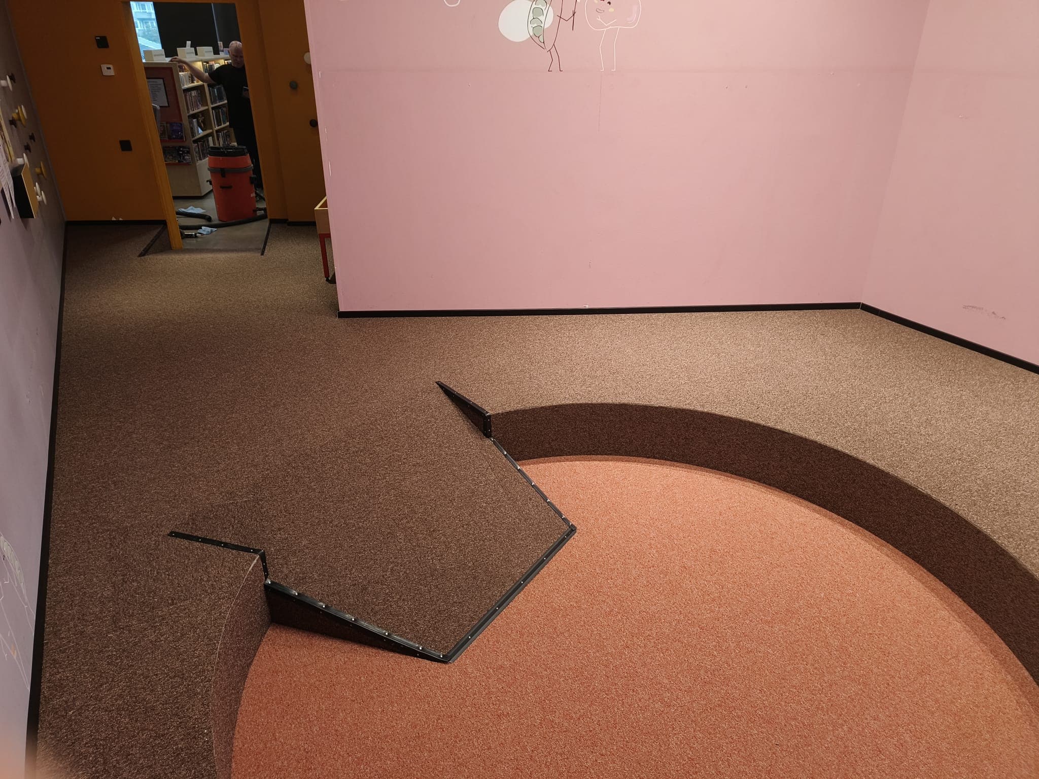 Hertsi kirjaston lattiaremontti - Kuva 3