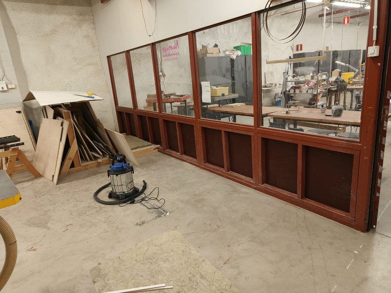 Kontulan nuorisotilan työtilan äänieristys - Kuva 6