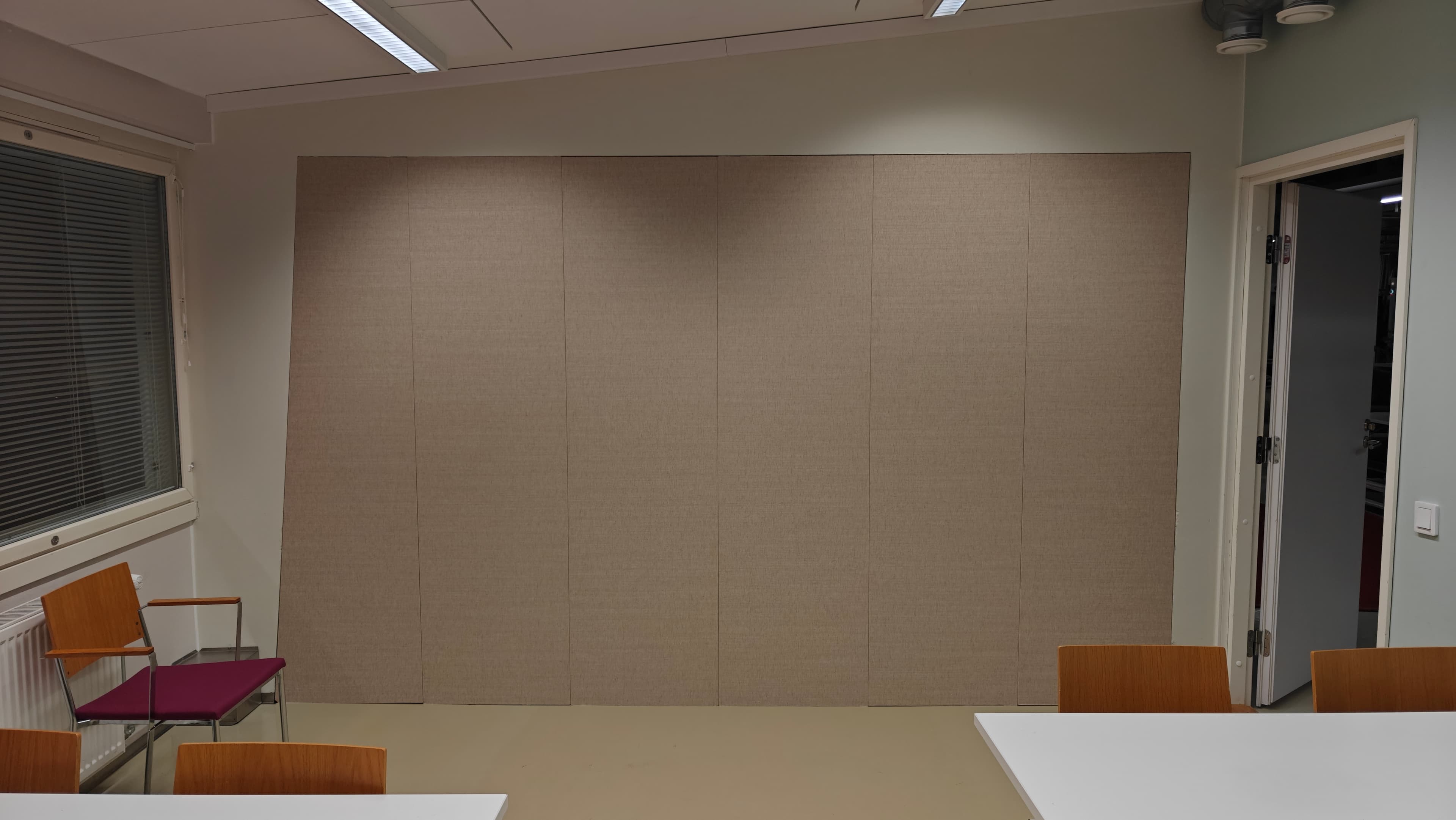 Väliseinä ratkaisu työtilaan - Kuva 1